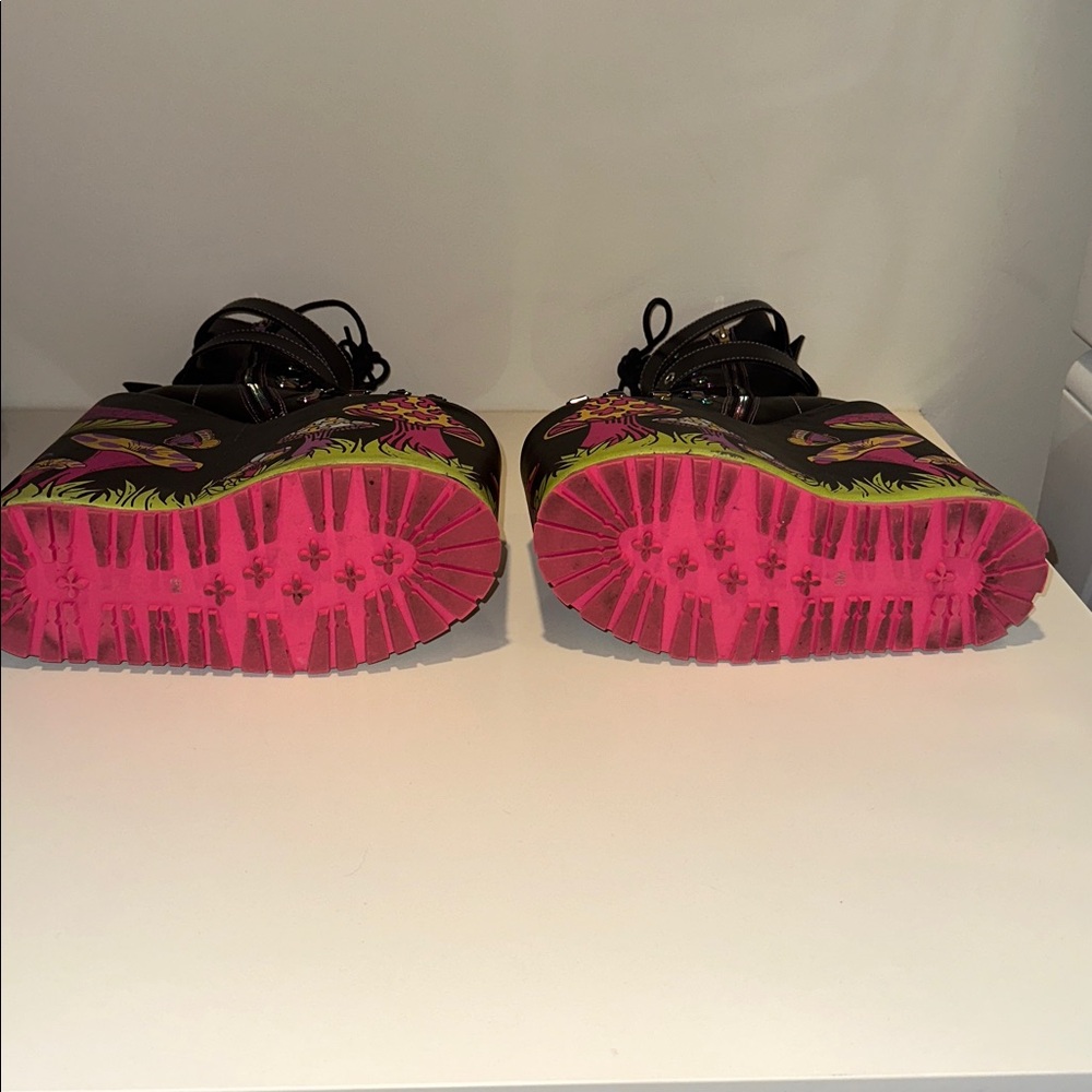 Current Mood PSYCHEDELIC FAIRYTALE DOUBLE STACK TRAITOR BOOTS - Picture 10 of 11